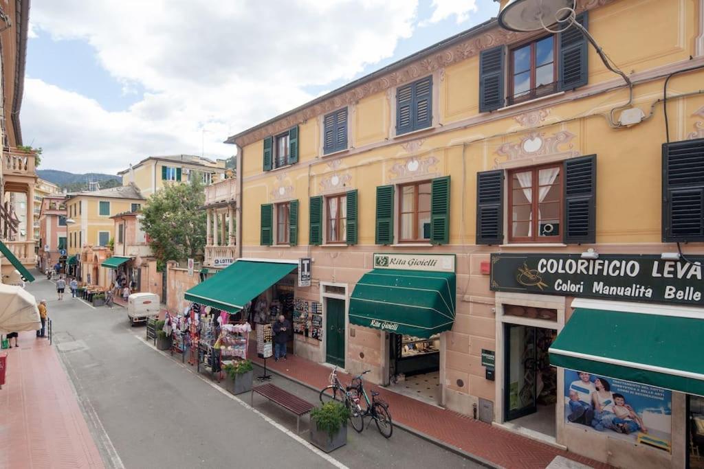 Beatrice Nel Centro Di Levanto Kültér fotó