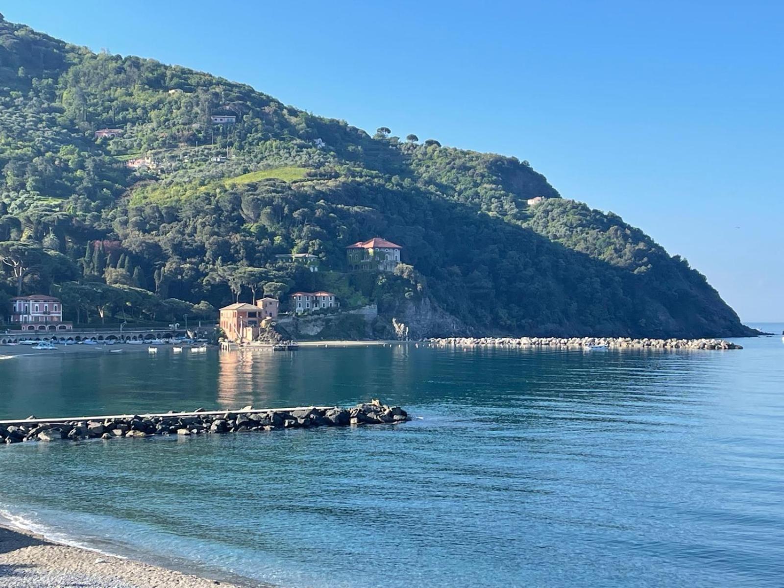 Beatrice Nel Centro Di Levanto Kültér fotó
